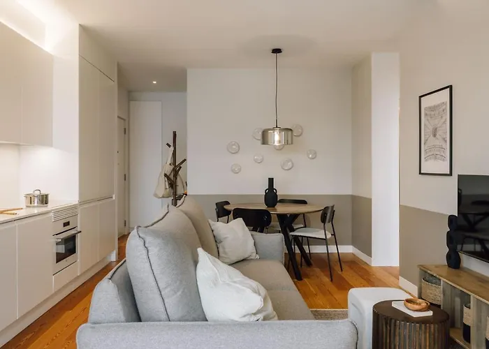 Arrabida - 2 Bedroom And Parking In Arroios * Lisboa